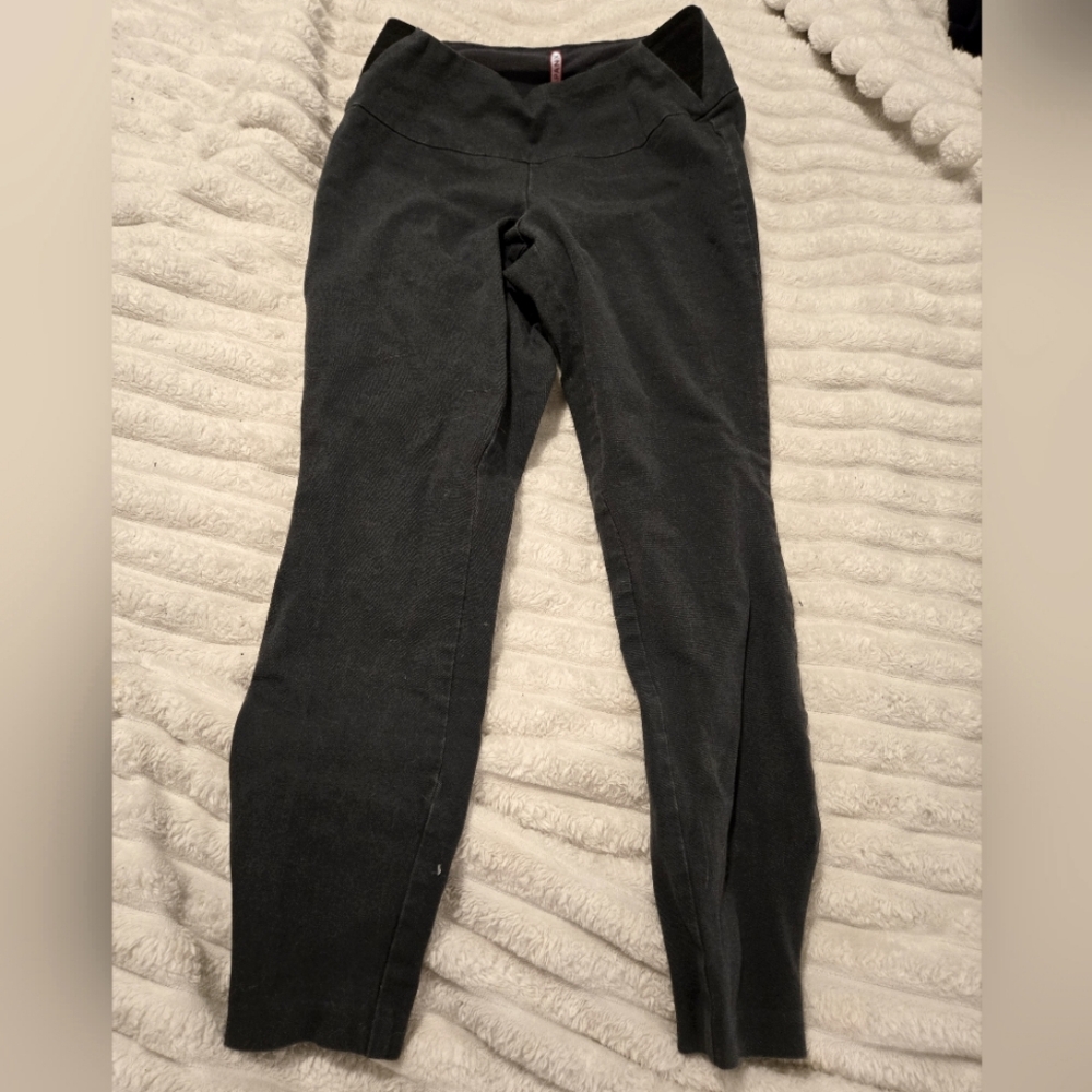 Spanx Leather-Like Ankle Skinny Pants in Dark Charcoal - Size Medium - Picture 1 of 4